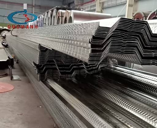 Giá Tôn Sàn Deck 2023 (Chất Lượng - Uy Tín - Giá Tốt) | 0972706868