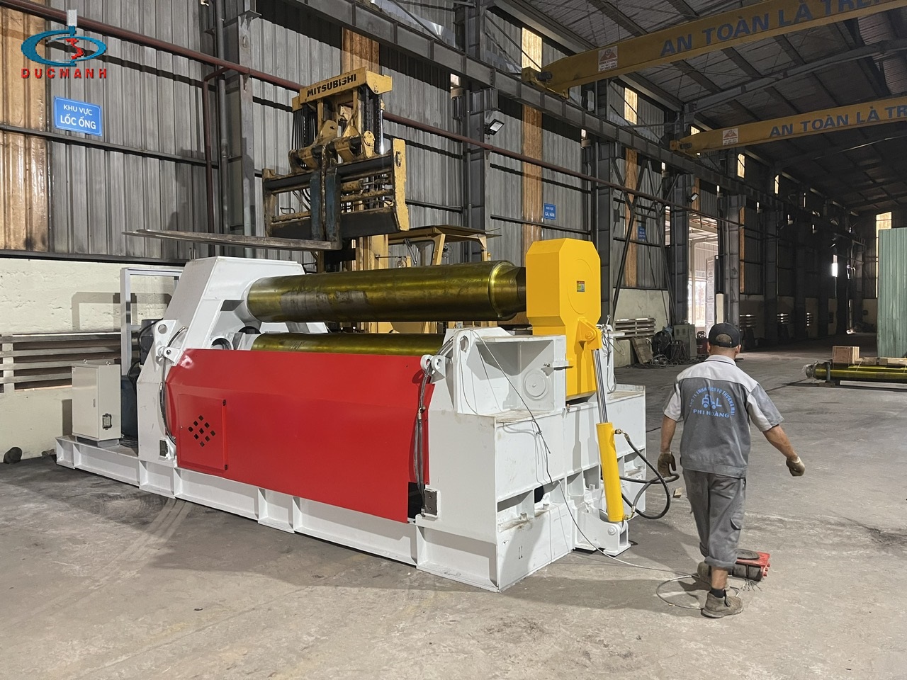 máy lốc tôn khổ 3m tại Đức Mạnh - Công nghệ vượt trội