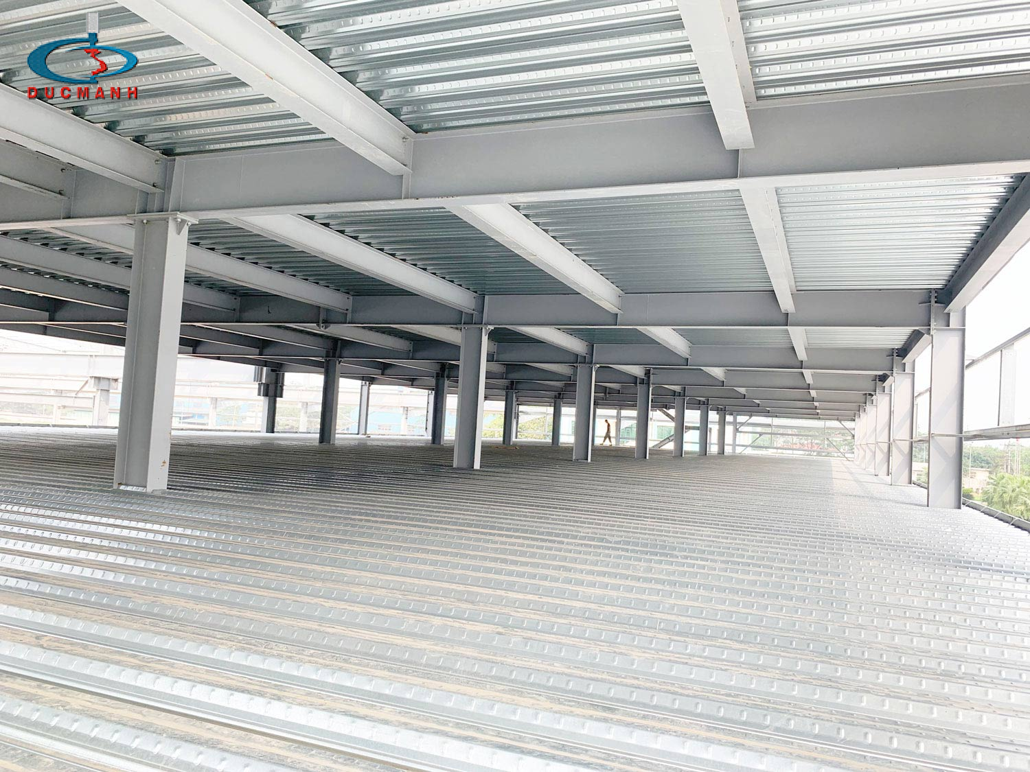 sử dụng tôn sàn deck 3 sóng giúp nâng cao chất lượng công trình