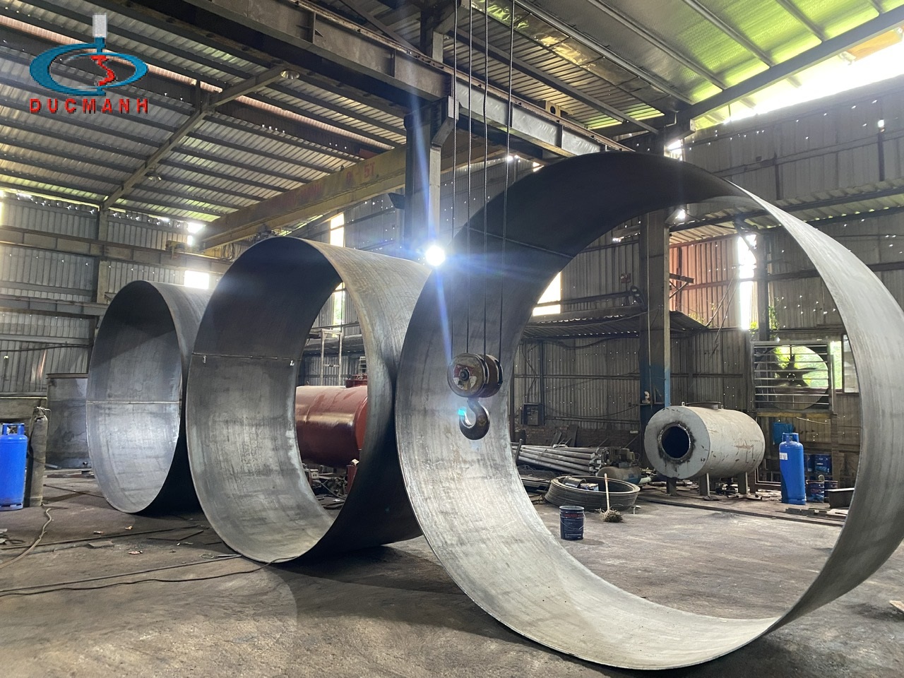 vật liệu và hình dạng nhận gia công